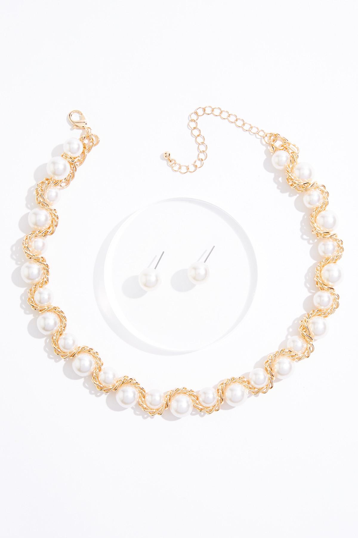 Pearl And Chain Necklace Set